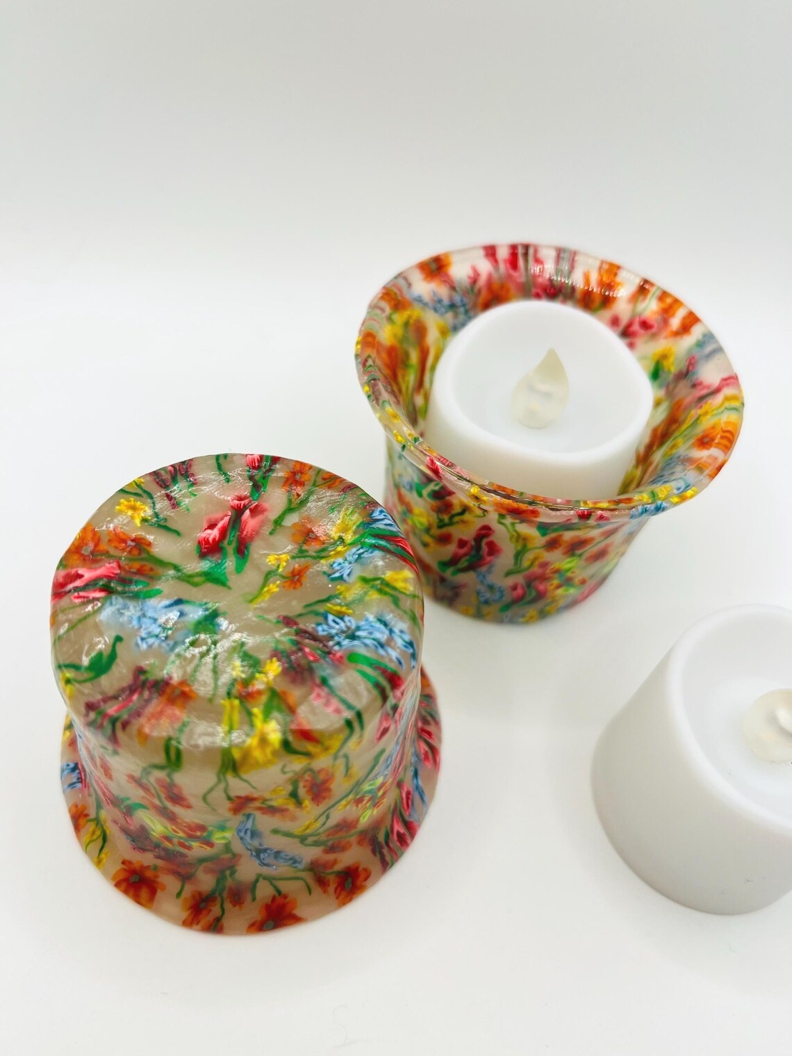 Tealight holder